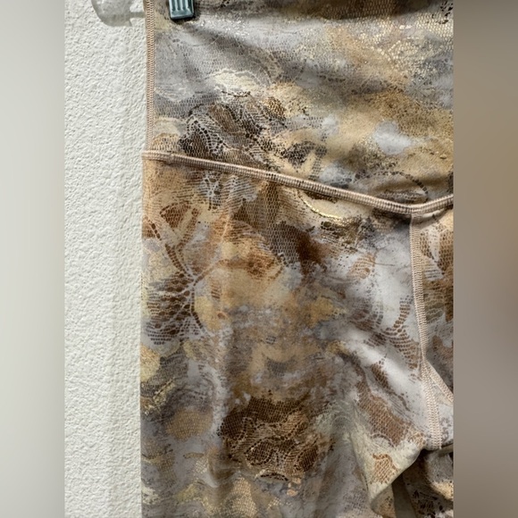 Athleta Elation Gilded Tight High Rise Metallic Gold Grey Cream Leggings Small - Picture 6 of 15
